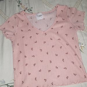**3/$15** Wandering Dreams Peach Pink Floral short sleeve shirt